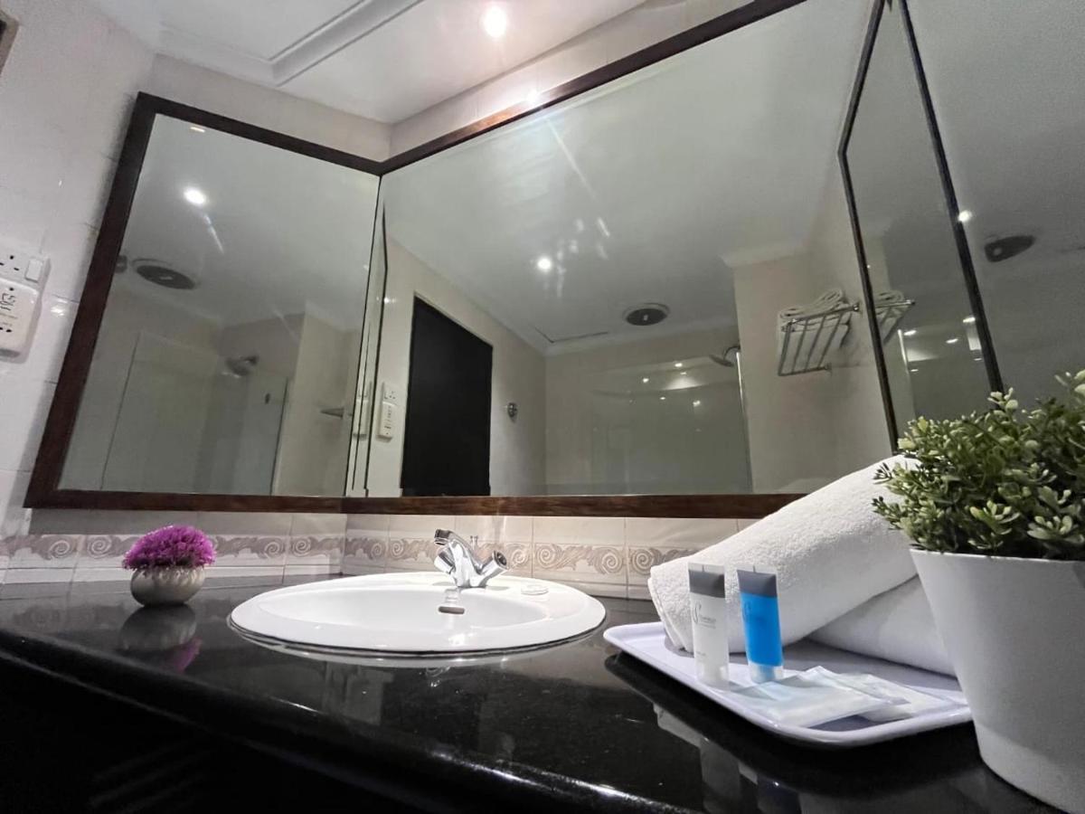 Hotel Flamingo By The Lake, Kuala Lumpur 4*